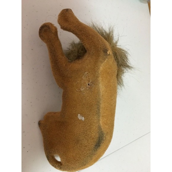 Vintage Lion Tan Felt covered with fur mane, 10" mouth closed and laying down - Picture 7 of 9
